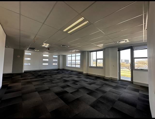 5,301M² OFFICE TO LET IN WOODMEAD